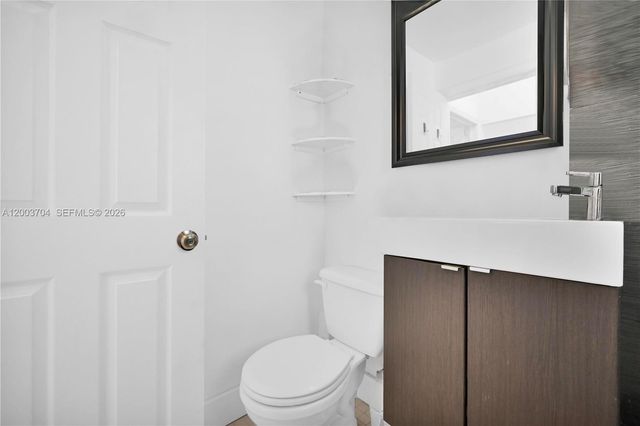 1195 Marseille Dr 5, Miami Beach, FL 33141