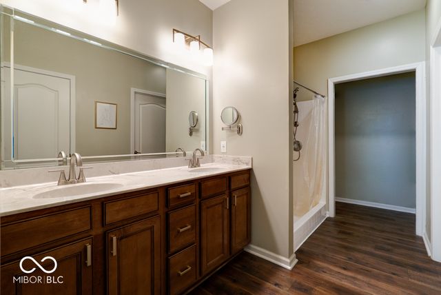 5611 Lipizzan Lane, Plainfield, IN 46168