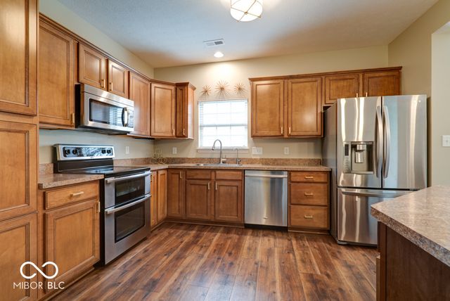 5611 Lipizzan Lane, Plainfield, IN 46168