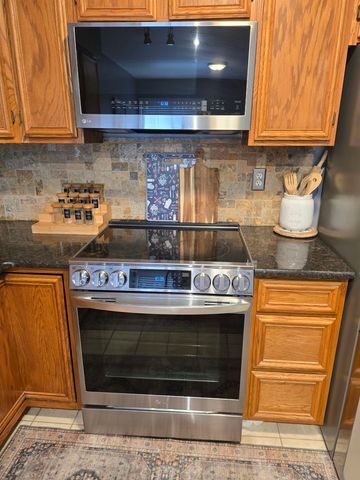 45603 Bristol Bay Drive, Macomb Twp, MI 48044