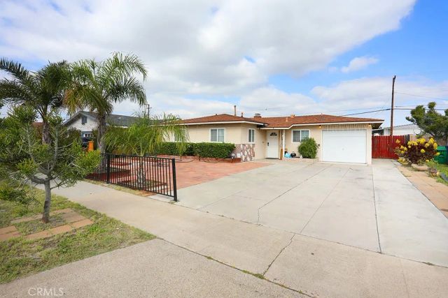 9121 Reading Ave, Westminster, CA 92683