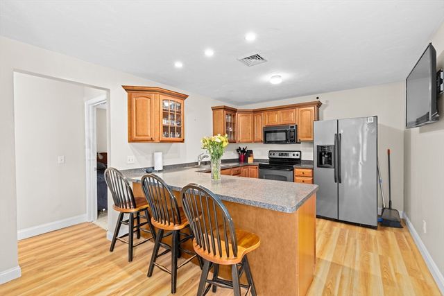 2783 Cranberry Hwy, Wareham, MA 02571