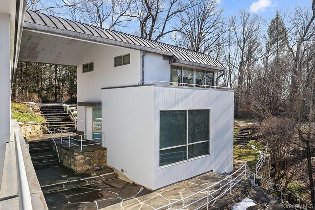 54 Cross Pond Road, Pound Ridge, NY 10576
