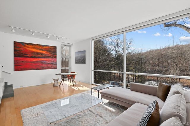 54 Cross Pond Road, Pound Ridge, NY 10576