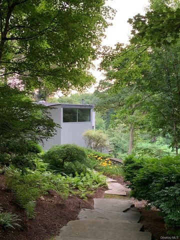 54 Cross Pond Road, Pound Ridge, NY 10576