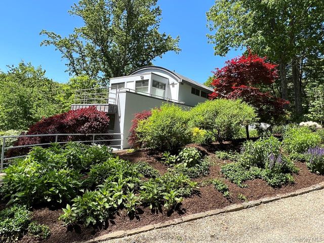 54 Cross Pond Road, Pound Ridge, NY 10576