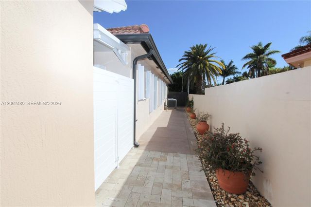 13797 SW 20th St, Miami, FL 33175