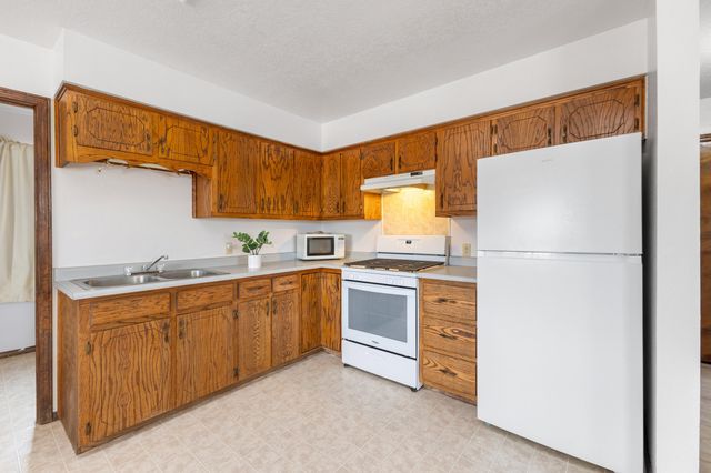 3941 Amalia Road SW, Albuquerque, NM 87105