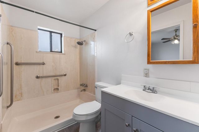 3941 Amalia Road SW, Albuquerque, NM 87105