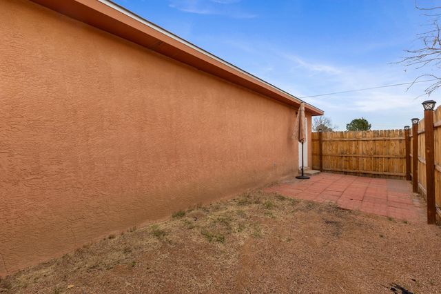 3941 Amalia Road SW, Albuquerque, NM 87105