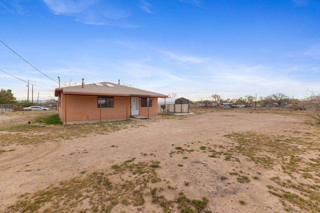 3941 Amalia Road SW, Albuquerque, NM 87105
