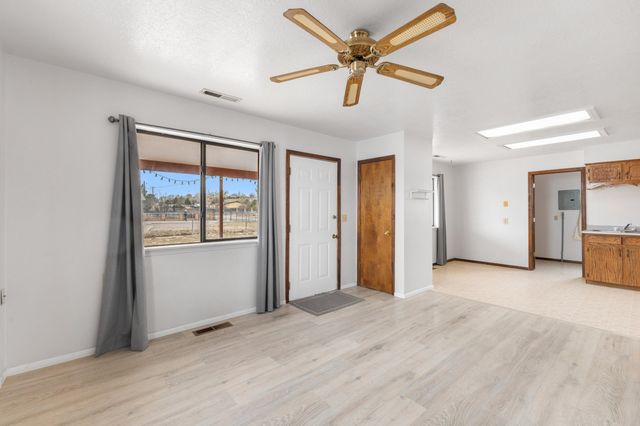 3941 Amalia Road SW, Albuquerque, NM 87105