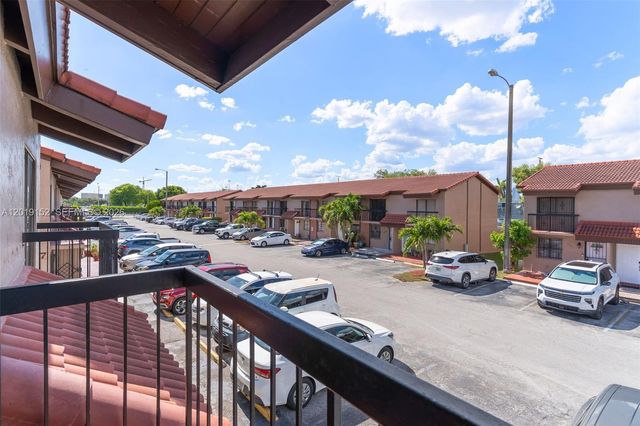 1811 SW 107th Ave 2302, Miami, FL 33165