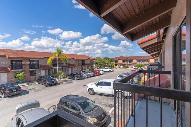 1811 SW 107th Ave 2302, Miami, FL 33165