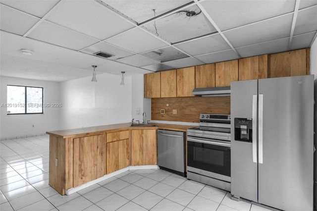 1811 SW 107th Ave 2302, Miami, FL 33165