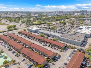 1811 SW 107th Ave 2302, Miami, FL 33165