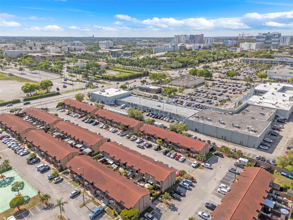 1811 SW 107th Ave 2302, Miami, FL 33165
