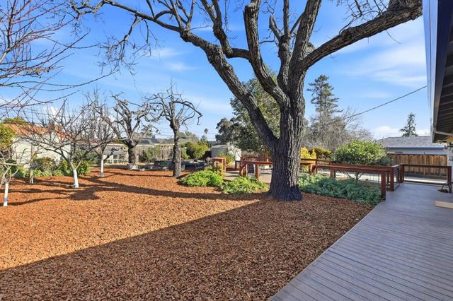 18597 Paseo Pueblo, Saratoga, CA 95070