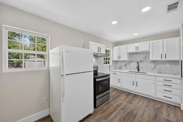 1022 Denton Drive, Euless, TX 76039