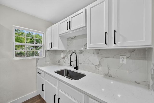 1022 Denton Drive, Euless, TX 76039