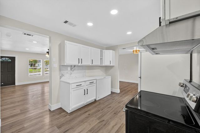 1022 Denton Drive, Euless, TX 76039