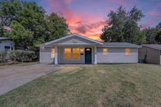 1022 Denton Drive, Euless, TX 76039
