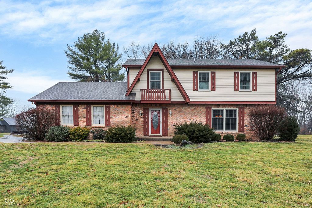 10806 E Lakeshore Drive, Carmel, IN 46033