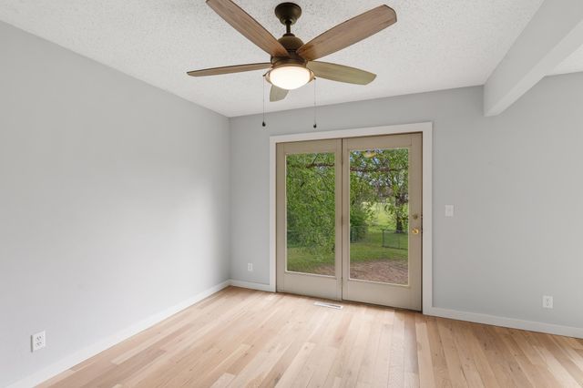 1000 Summerfield Drive, Northfield, MN 55057