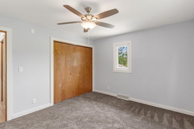 1000 Summerfield Drive, Northfield, MN 55057