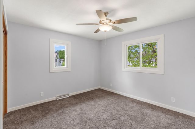 1000 Summerfield Drive, Northfield, MN 55057