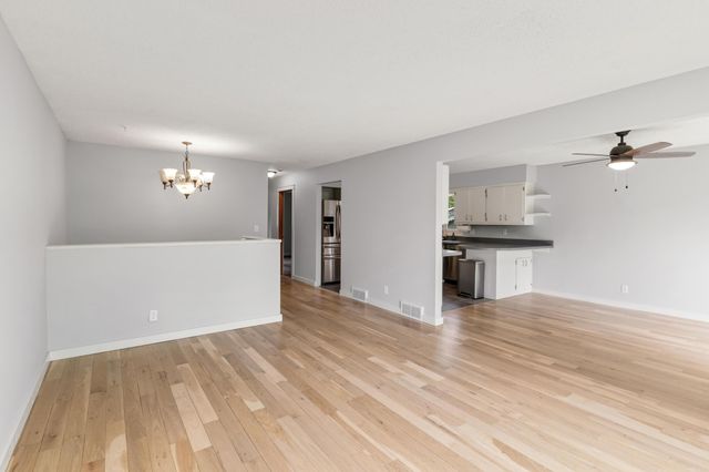 1000 Summerfield Drive, Northfield, MN 55057