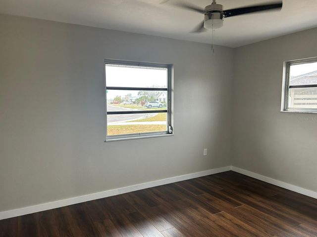 702 DESERT HILLS WAY, Sun City Center, FL 33573