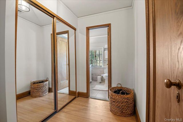 12 Hampton Road, Port Washington, NY 11050