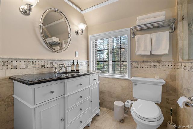 12 Hampton Road, Port Washington, NY 11050