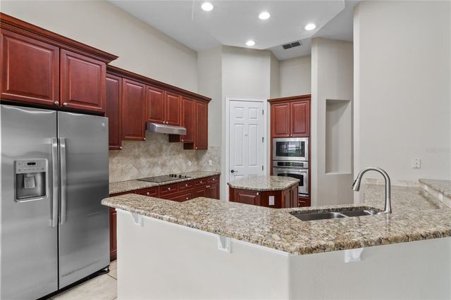 7014 PHILLIPS COVE COURT 27, Orlando, FL 32819
