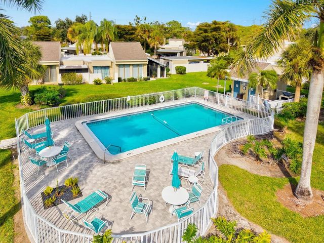 2453 CRISPIN COURT F4, Sarasota, FL 34235