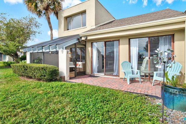 2453 CRISPIN COURT F4, Sarasota, FL 34235