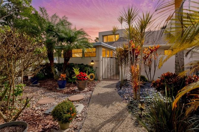 2453 CRISPIN COURT F4, Sarasota, FL 34235