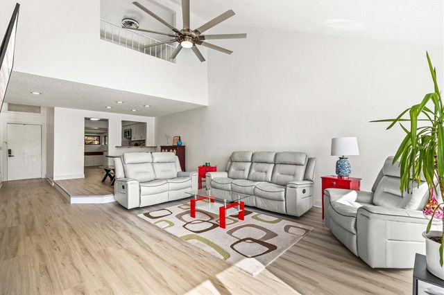 2453 CRISPIN COURT F4, Sarasota, FL 34235