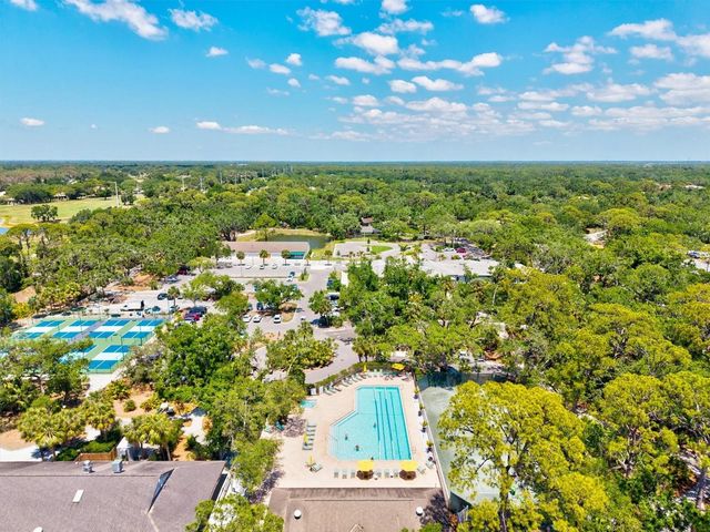 2453 CRISPIN COURT F4, Sarasota, FL 34235