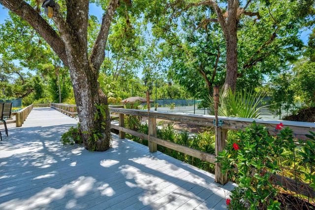2453 CRISPIN COURT F4, Sarasota, FL 34235