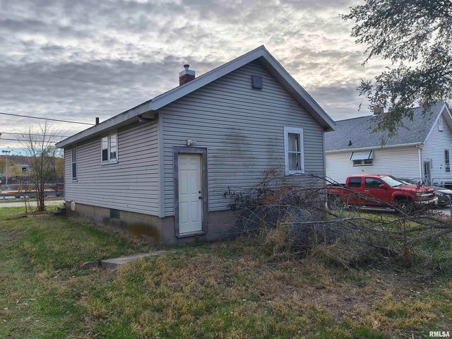 216 W CASS Street, East Peoria, IL 61611
