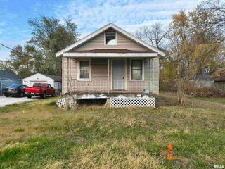 216 W CASS Street, East Peoria, IL 61611