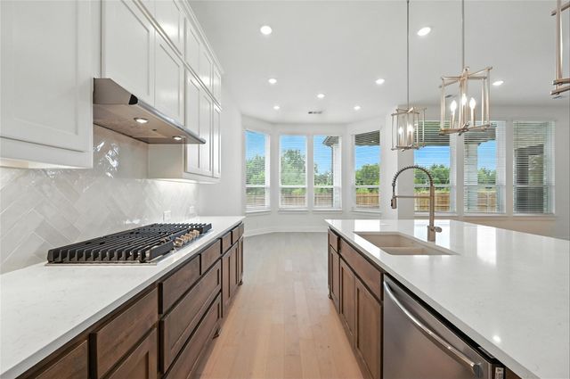 556 Lockhart Street, Waxahachie, TX 75165