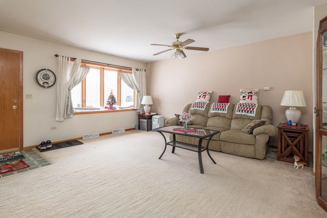 3810 Cedar Avenue, Zion, IL 60099