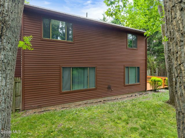 64 Algonquin Road, Clifton Park, NY 12065