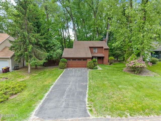 64 Algonquin Road, Clifton Park, NY 12065