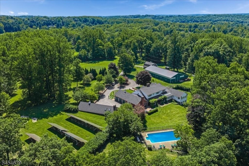 123 Lake Rd, Far Hills Boro, NJ 07931 — exterior