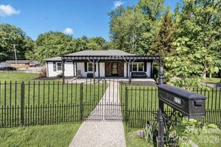 222 Cliffside Drive, Kannapolis, NC 28081