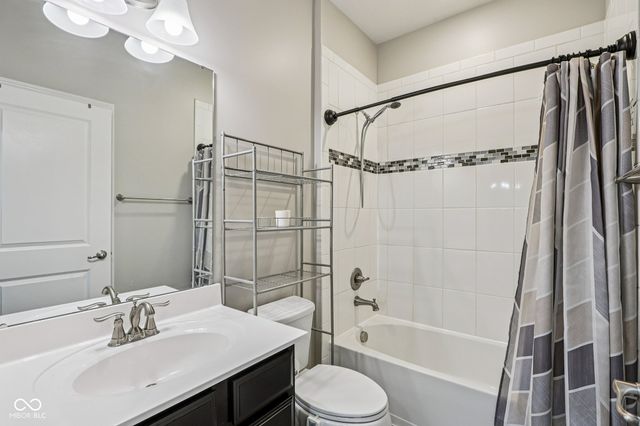 15123 Bentfield Court, Fishers, IN 46037